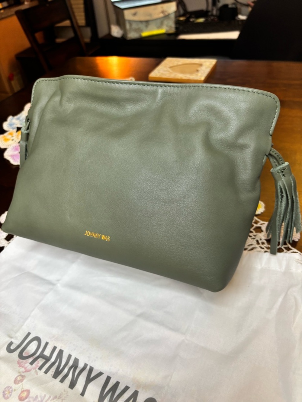 JOHNNY WAS Cinch Pouch Italian Leather Crossbody Bag Loden Green NWT - Picture 6 of 17